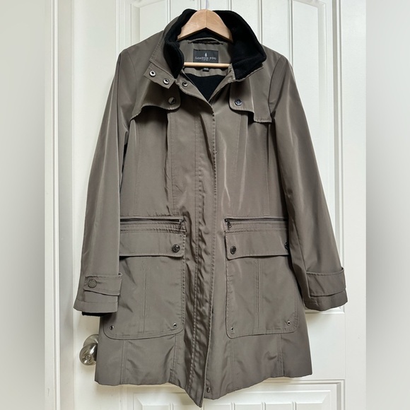 London Fog Jackets & Blazers - London Fog Khaki Insulated Detatchable Hood Rain Jacket. Size M